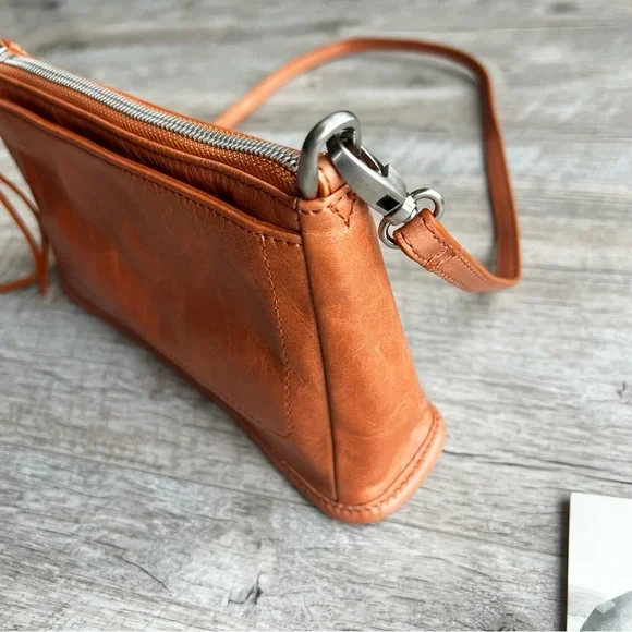 NWT HOBO Convertible Crossbody Clutch - Picture 11 of 16